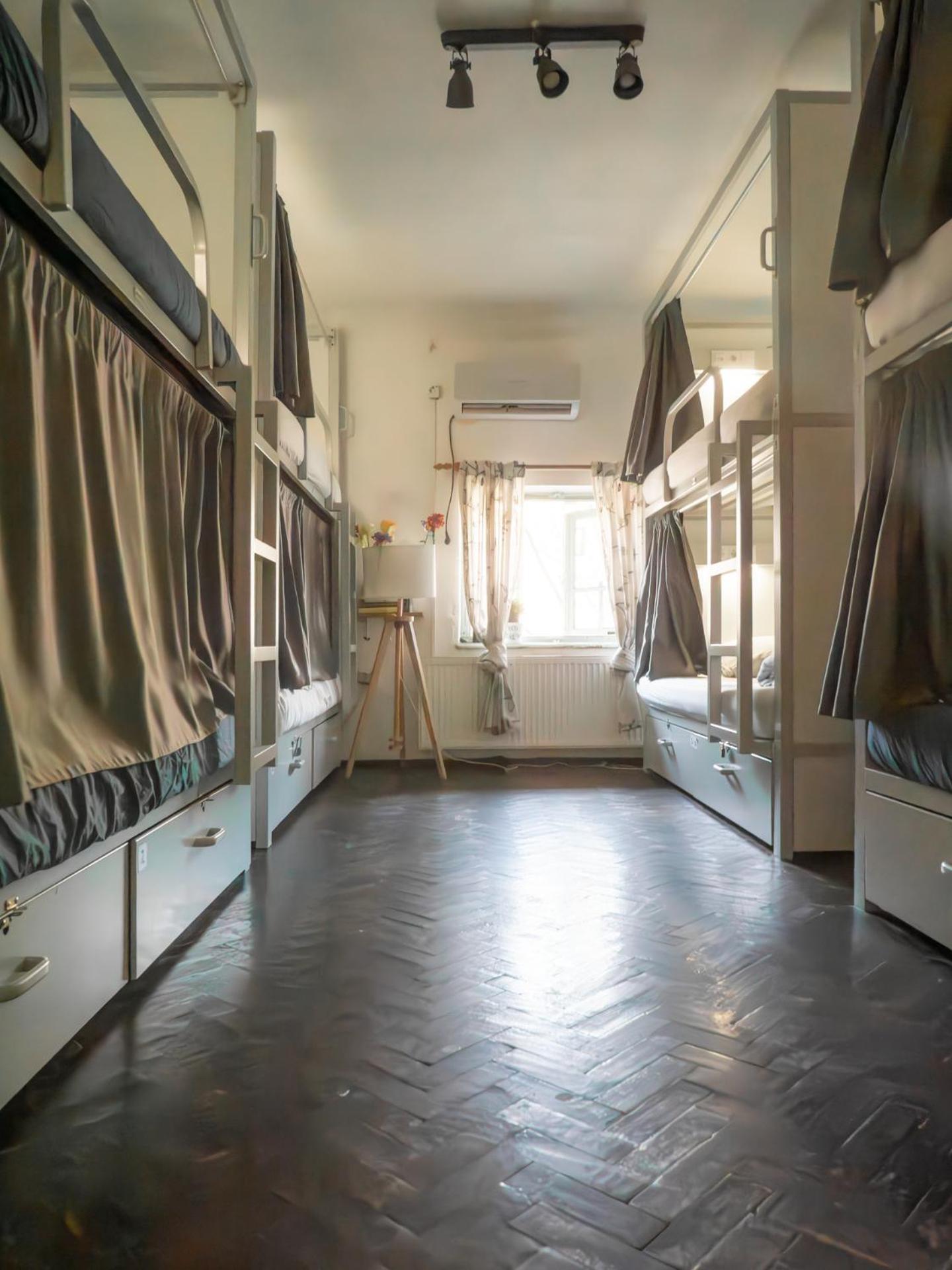 Bed in Gemengde Slaapzaal met 8 Bedden
